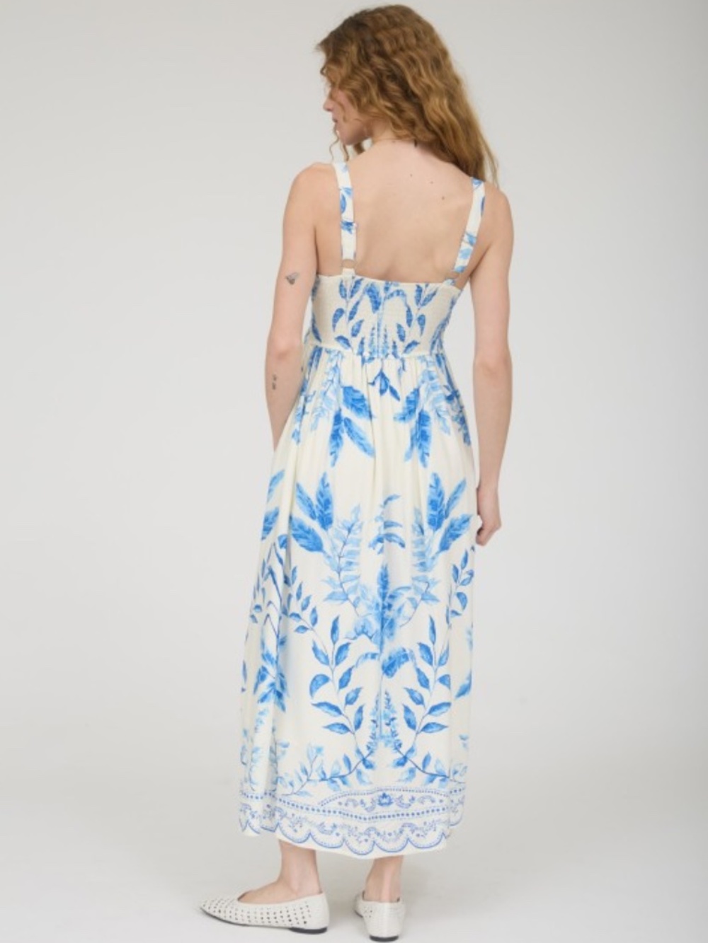 Leaf Print Scallop Detail Sleeveless Midi Dress - Picture 2 of 4